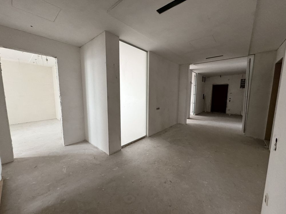 4-кімн квартира Лівобережна Микільсько-слобідська 1а Київ - зображення 4