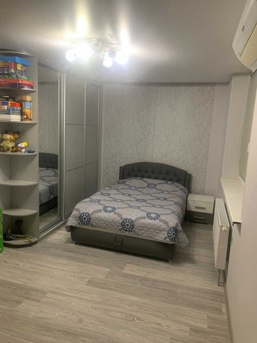 Продам 3-кім з ремонтом, технікою, меблями. Поправки 14. Метро 2 хв. Київ - зображення 1