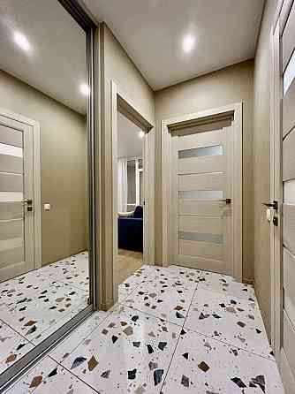 Варшавський Плюс , метро Нивки. Перша здача євродвушка. Київ