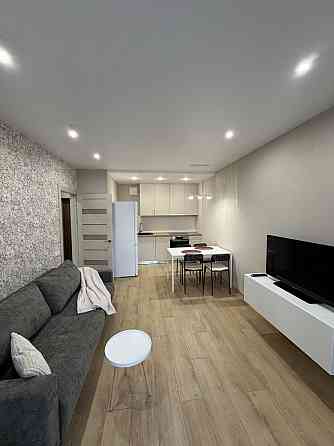 Варшавський Плюс , метро Нивки. Перша здача євродвушка. Київ