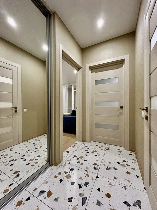 Варшавський Плюс , метро Нивки. Перша здача євродвушка. Київ - зображення 1