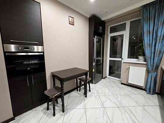 Здам 2к НОВОБУДОВУ, ГЕРЦЕНА (низ), ОКРЕМІ кімнати, ДВА БАЛКОНИ, вільна Черновцы