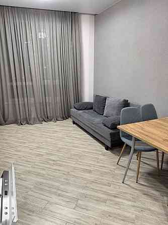 Сдам 1 комнатная улица Литературная на 8 фонтана Одеса