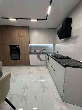 Гарна, дизайнерська  2-к. кв. з ремонтом і меблями в ЖК Family plaza Ивано-Франковск