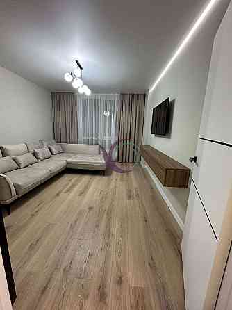 Гарна, дизайнерська  2-к. кв. з ремонтом і меблями в ЖК Family plaza Ивано-Франковск