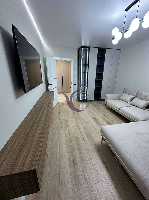 Гарна, дизайнерська  2-к. кв. з ремонтом і меблями в ЖК Family plaza Івано-Франківськ - зображення 6