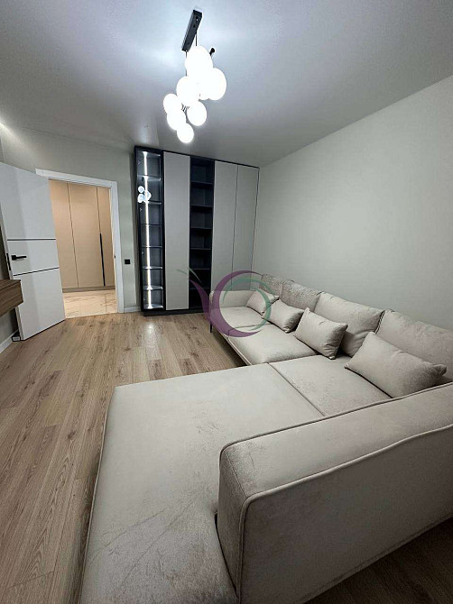 Гарна, дизайнерська  2-к. кв. з ремонтом і меблями в ЖК Family plaza Івано-Франківськ - зображення 7