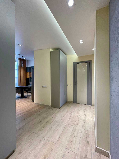 Продам ПЕНТХАУС с ремонтом и мебелью! Полноценная 3к с двумя террасами Буча - изображение 7