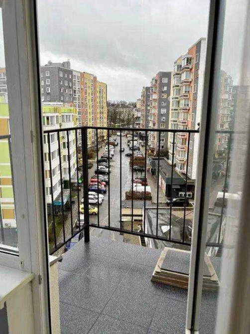 Простора однокімнатна квартира з балконом в ЖК "Теплий Стан" Ирпень - изображение 5