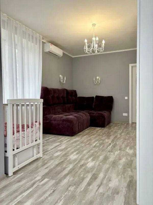 Простора однокімнатна квартира з балконом в ЖК "Теплий Стан" Ирпень - изображение 2