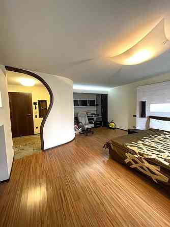 Продается 3-комнатная квартира Калиновая . (Малышева) пр. Слободанский Дніпро