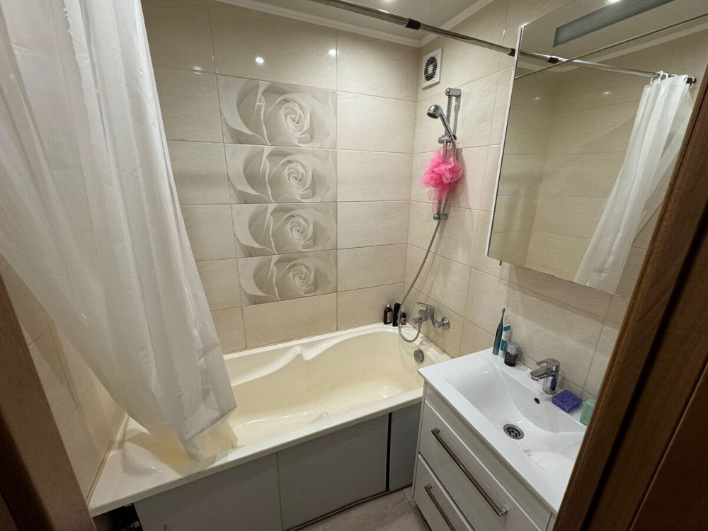 Трехкомнатная квартира на Малікова. Житомир - изображение 2