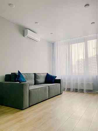 Оренда стильноі двокімнатної квартири Варшавський плюс Генератор є Киев