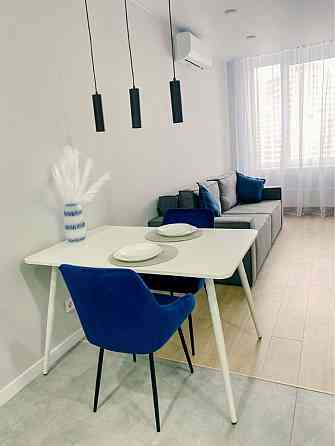 Оренда стильноі двокімнатної квартири Варшавський плюс Генератор є Киев