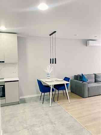 Оренда стильноі двокімнатної квартири Варшавський плюс Генератор є Киев