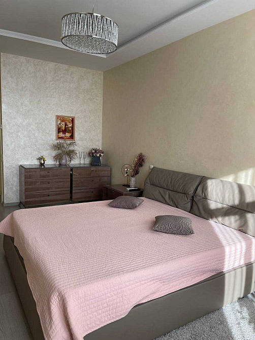 Оренда 3 кімнатної квартири в ЖК Покровський Посад в. Глибочицька 32а Київ - зображення 2