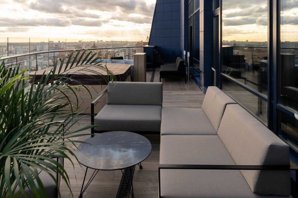 Пентхаус с собственной террасой и джакузи Київ - зображення 1