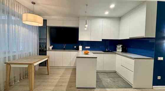 Продам двокімнатну квартиру з дизайнерським ремонтом. Все залишається Ирпень