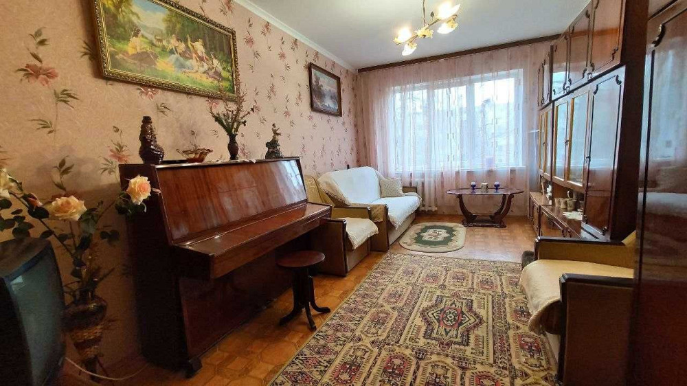 Тёплая 3-к квартира в Борисполе возле Центрального рынка Борисполь - изображение 1