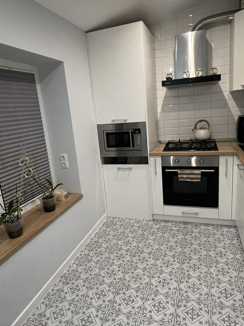 Продаж однокімнатної. Маєток Боздош Ужгород - зображення 1