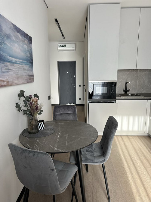 Продаж новоі 1,5 кімнатної квартири в центрі! Ужгород - зображення 1