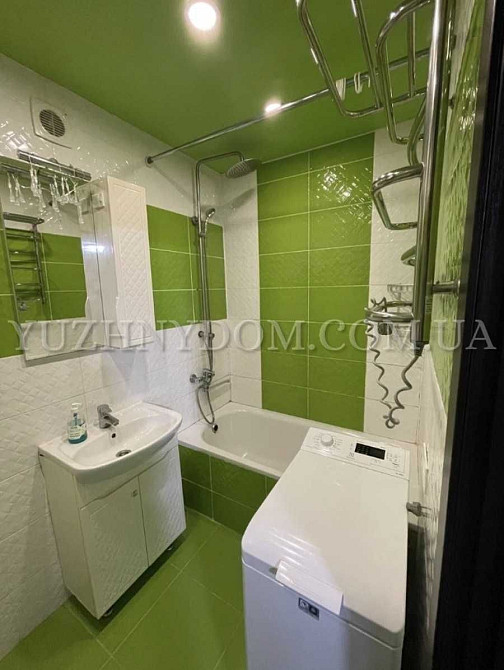 Продам 1-о кімнатну квартиру в цегляному будинку Южное - изображение 1