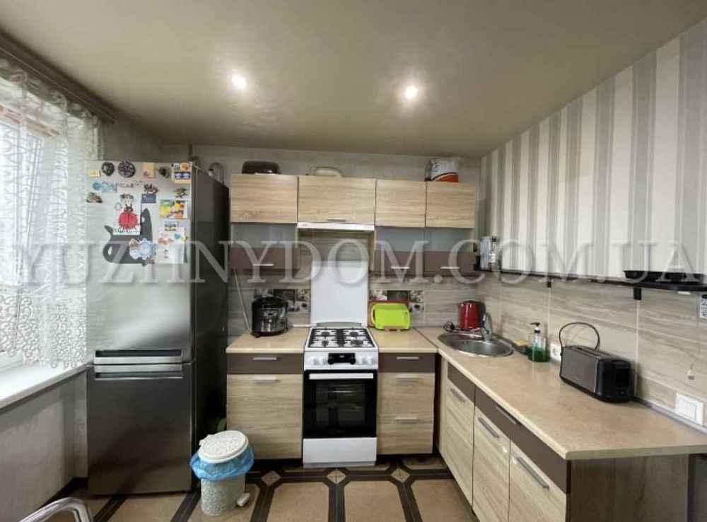 Продам 1-о кімнатну квартиру в цегляному будинку Южное - изображение 2