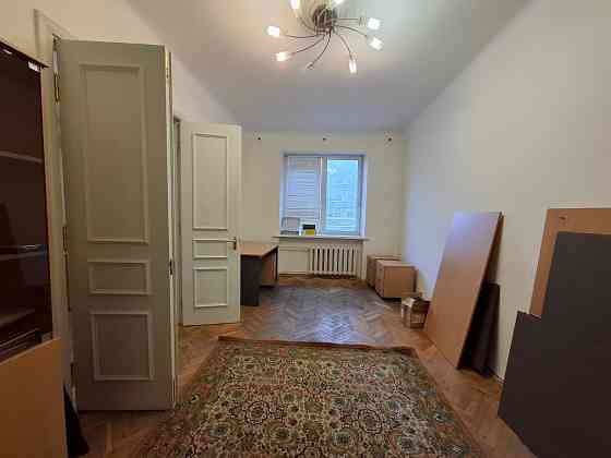 3К Лесі Українки, 4 Палац Спорту Гулівер Бесарабка Київ