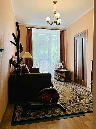 3 комнатная сталинка средний этаж ремонт Одесса