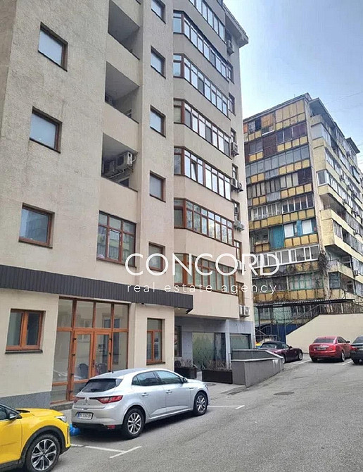 ЦЕНТР! Метро Палац "Україна", Олімпійська. Антоновича вул., 103 Київ - зображення 1