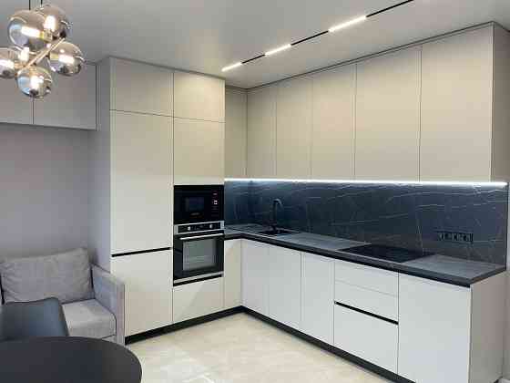 Житловий комплекс:	PANORAMA de LUXE! Продам укомплектовану квартиру!!! Ровно