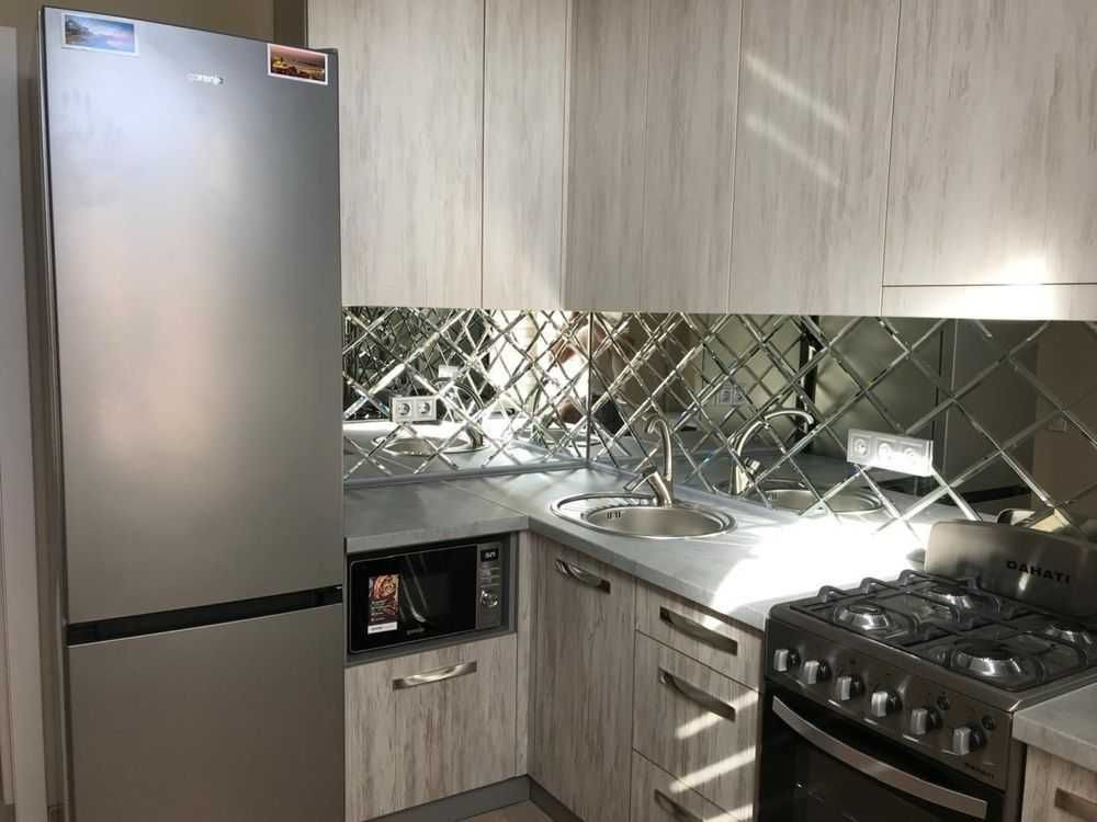 Продам  2 комн.  сталинку , Центр ,  57 кв.м.  , великолепный ремонт Днепр - изображение 2