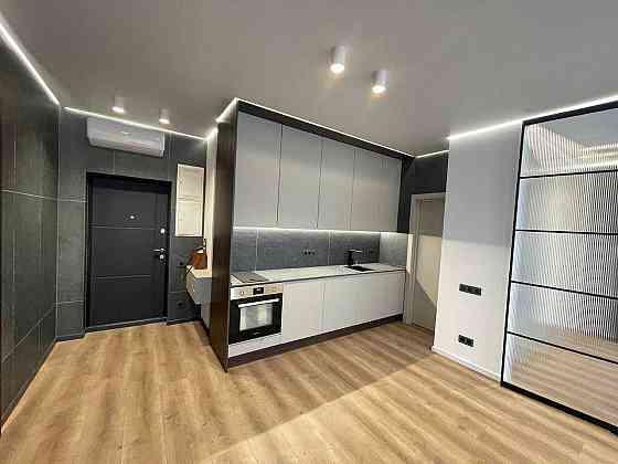 Пространство на Радостной 37 м дорогой ремонт техника Одесса