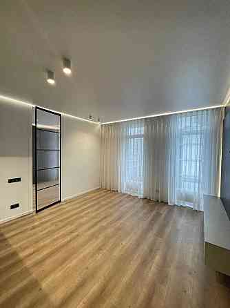 Пространство на Радостной 37 м дорогой ремонт техника Одесса