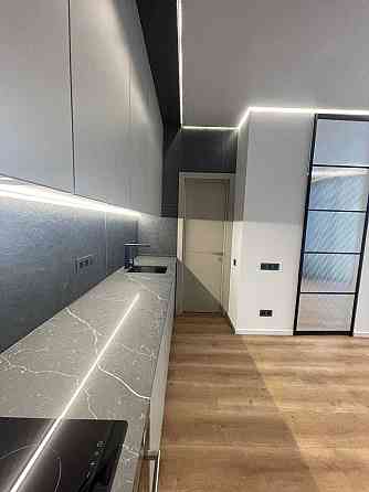 Пространство на Радостной 37 м дорогой ремонт техника Одесса