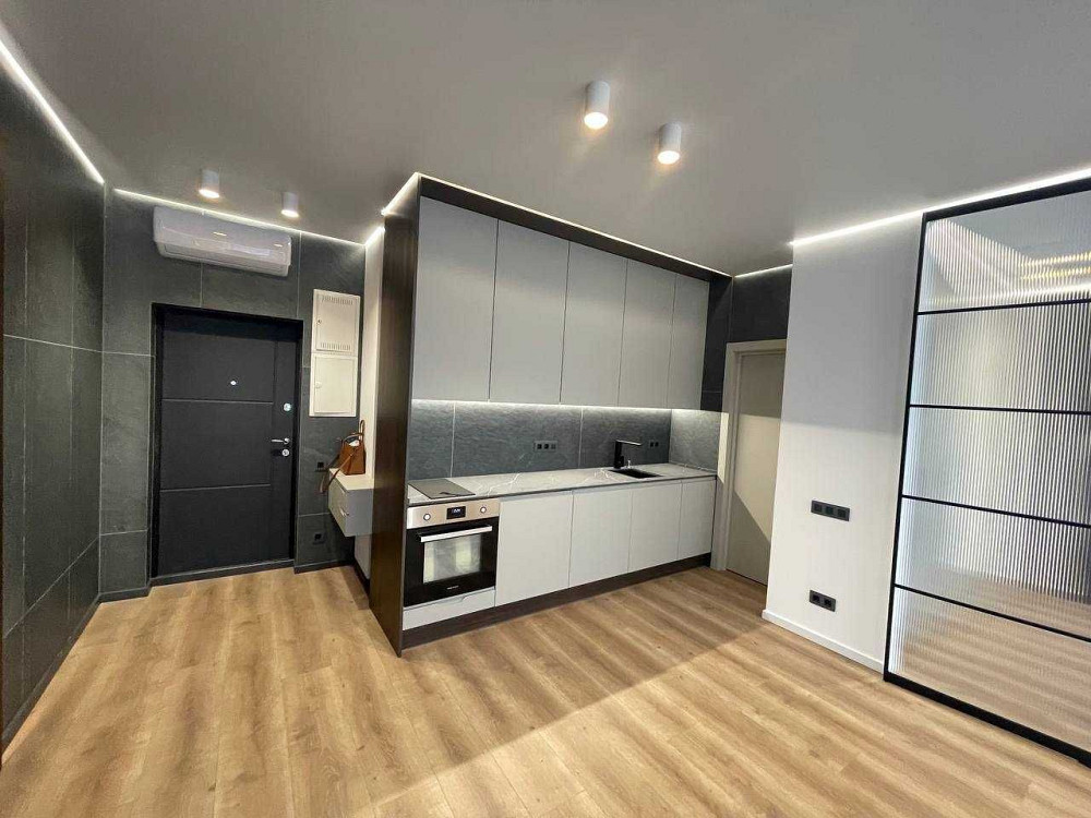 Пространство на Радостной 37 м дорогой ремонт техника Одесса - изображение 1