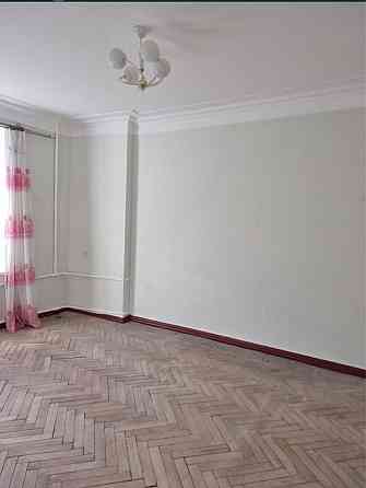 2х к.из. Сталинка на Пушкинской возле 2х ст.метро-37000$-+380669875416 Харків