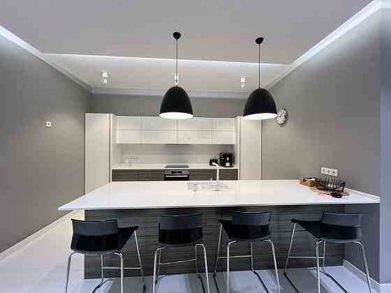 ЖК Кукуруза ! ПроспекттШевченко . 2- ком + кухня гостинная вид на МОРЕ Одеса