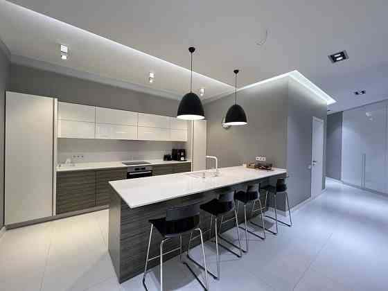 ЖК Кукуруза ! ПроспекттШевченко . 2- ком + кухня гостинная вид на МОРЕ Одеса