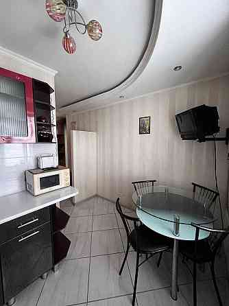 Продам  3-х комнатную квартиру на Таирова( улица Инглези ) Одеса