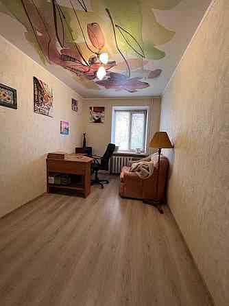 Продам  3-х комнатную квартиру на Таирова( улица Инглези ) Одеса