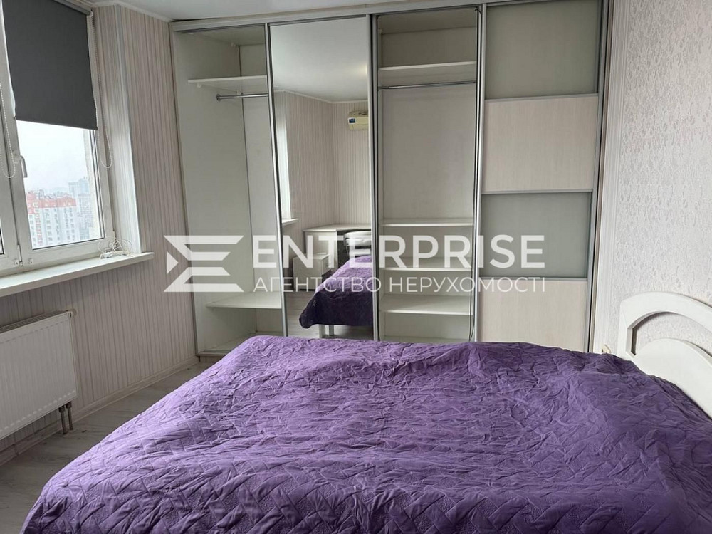 Продаж 3к квартири, вул. Ю.Поправки, метро Чернігівська Київ - зображення 2