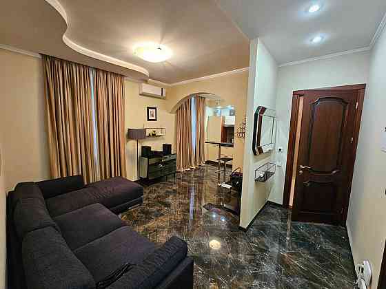 Сдам 2х ком.кв.с евроремонтом на улице Воскресенской Дніпро