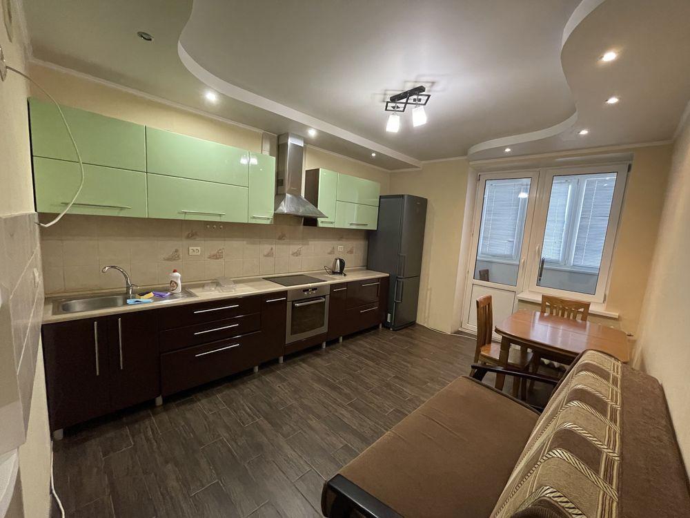 Оренда 1 кімнатної квартири . Драгоманова 1а Киев - изображение 1