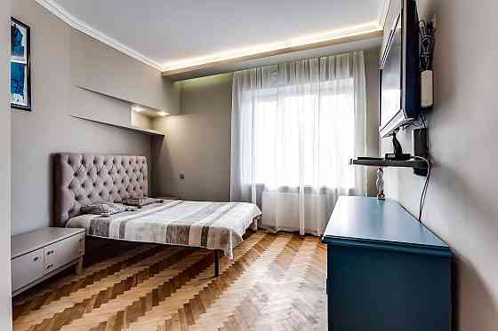 Продаж квартири в будинку люкс Львов