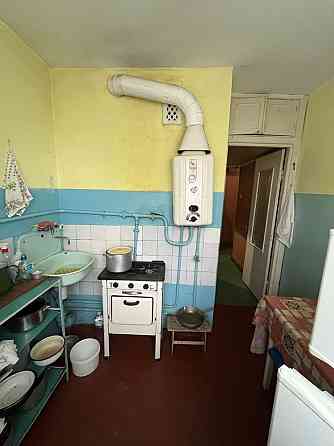 Продам 2 кімнатну квартиру по вулиці Довженка Чернигов