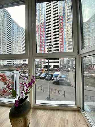 1 кімнатна квартира з ремонтом в Києві Драгоманова 2 Дарницький Київ