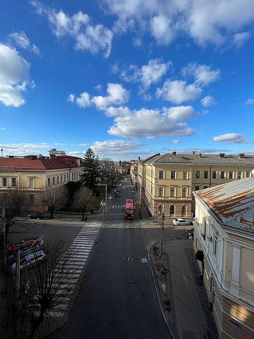 Продається 3-кімнатна квартира в центрі на вул. Гете Черновцы - изображение 2