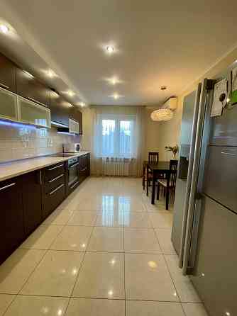 Петра Григоренка 12. Позняки. Генератор. Київ