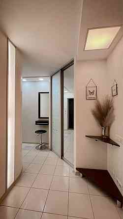 БЕЗ КОМІСІЇ! Стильна 2-кімнатна квартира за 100 м від метро Печерська Київ